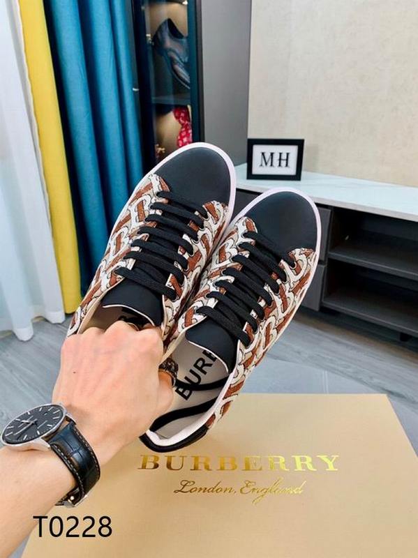 Burberry Men's Shoes 493